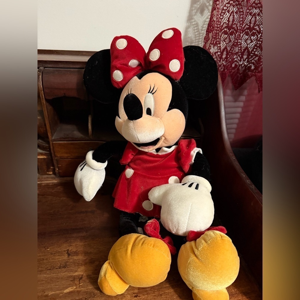 Disney Minnie Mouse Plush